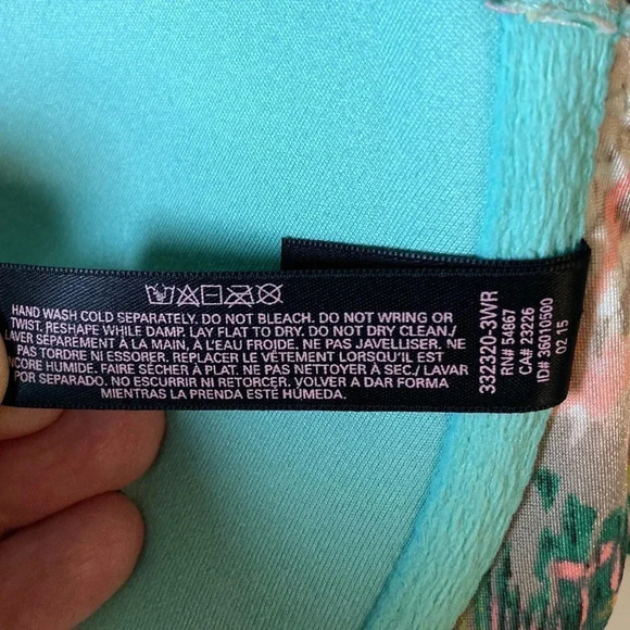 Victoria's Secret Very Sexy Push-up Pigeonnant Bra, Front‎ Closure, Padded, 32DD - Picture 6 of 6